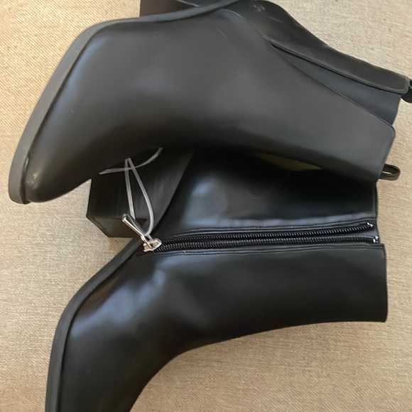 Never worn booties - Picture 2 of 6